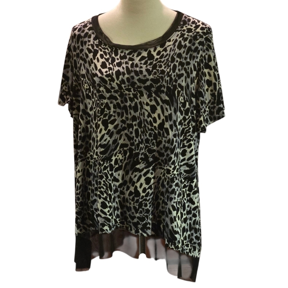 Dressbarn Women's 2X Black White Animal Print Top Sheer Mesh Hem & Mesh Crewneck